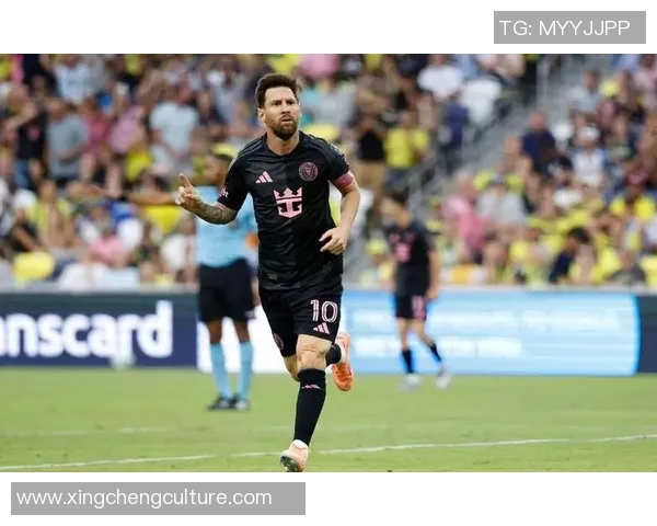 29号球星引领足球新风潮 他的精彩表现让全场沸腾