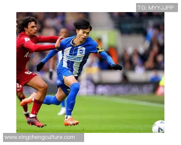 扁平足球成为焦点 哪位球星因独特踢法引发广泛关注