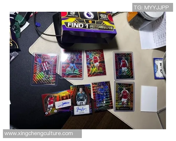 足球球星卡与队标卡的市场价格分析及收藏价值探讨 足球球星卡与队标卡的市场价格分析及收藏价值探讨