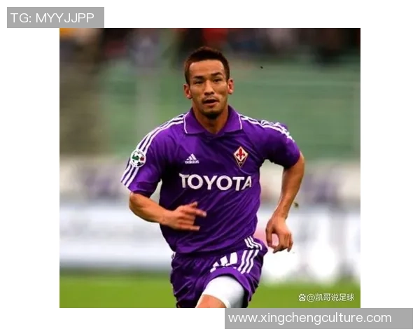 足球球星假扮路人出奇不意的真实反应笑料不断瞬间引爆全场